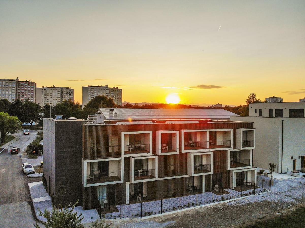 Wud Hotel Ljubljana Luaran gambar